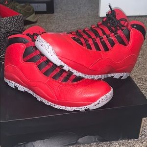Jordan Retro 10s Raging Bulls